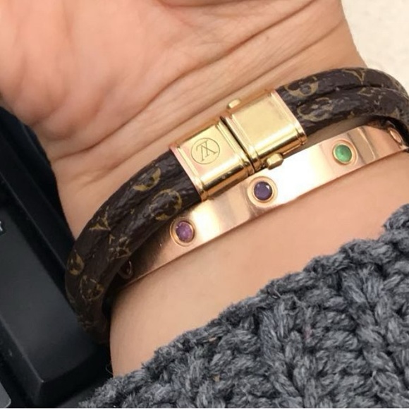 Cartier bracelet 18K authentic comes with box tool and has multicolored stones - Picture 7 of 7